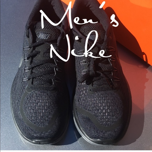 New Nike Sneaker For Men! - Picture 2 of 4